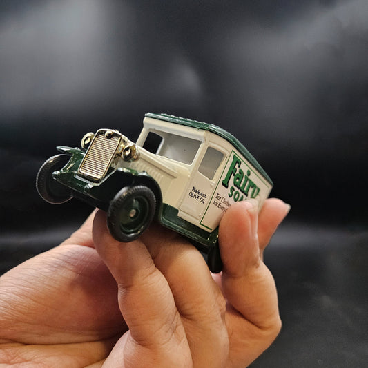 Auto a Escala Miniatura Coleccionable - Furgonetas